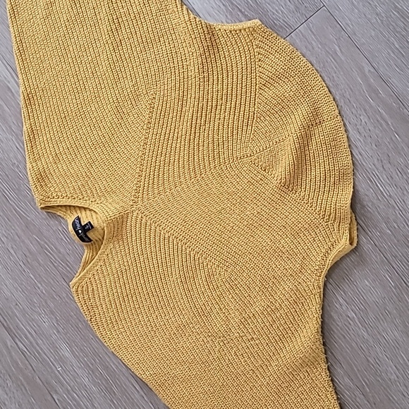 Yellow Sweater - Picture 2 of 5